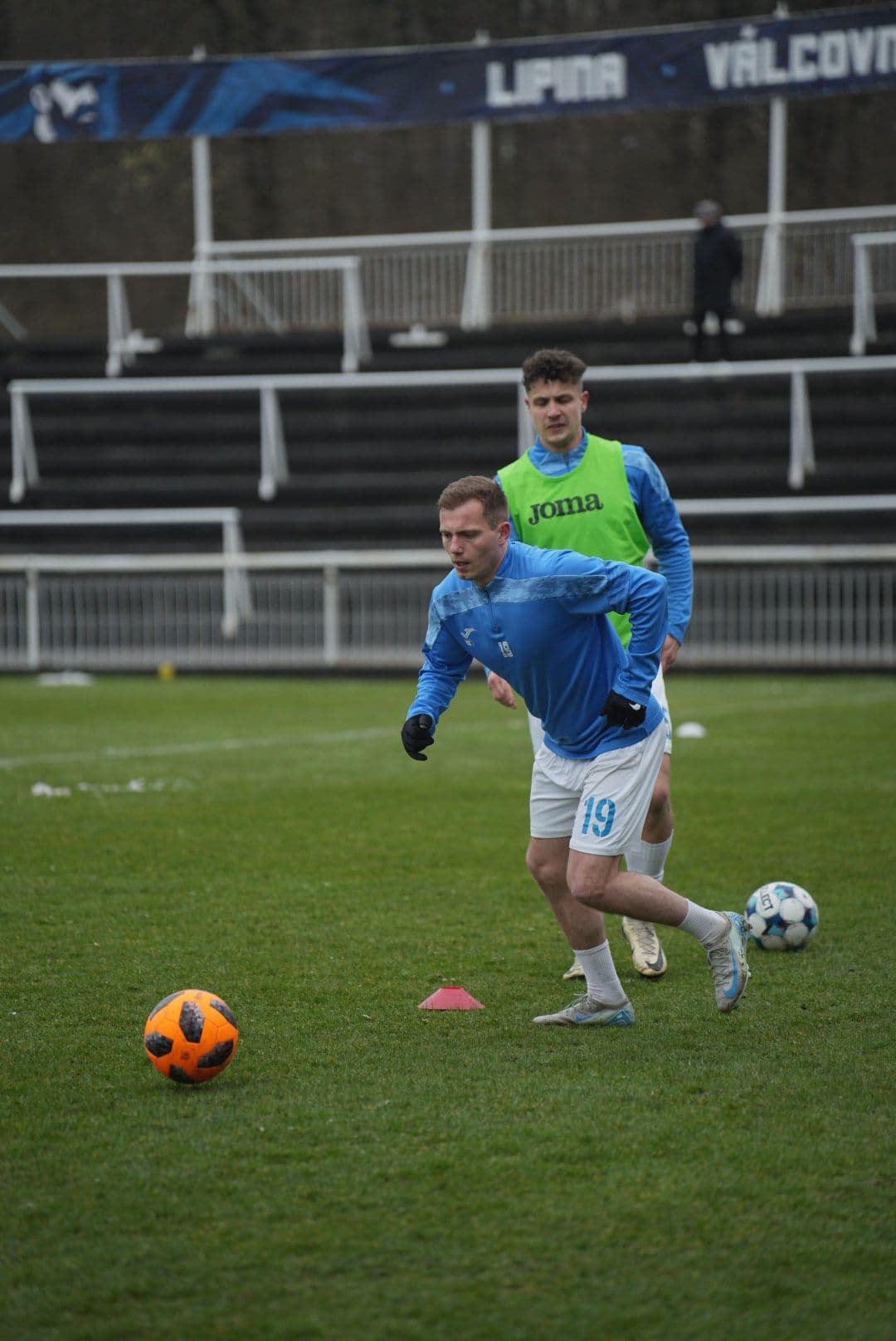 Kedroň hattrickem řídil výhru 5:2