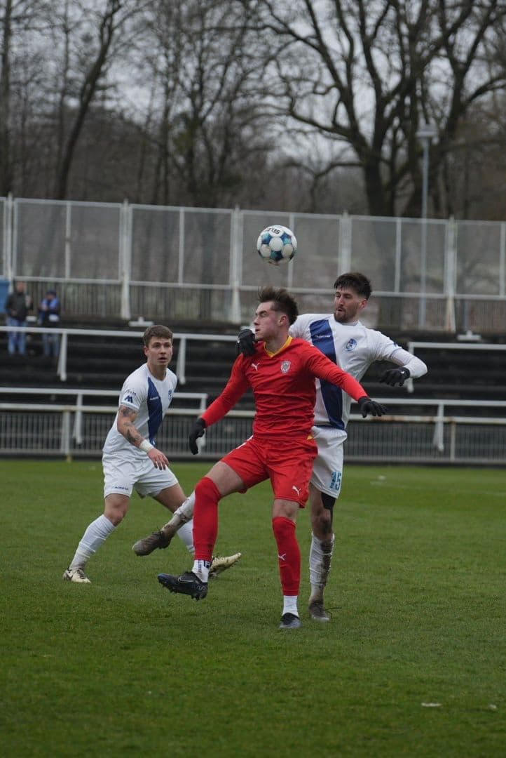 Kedroň hattrickem řídil výhru 5:2